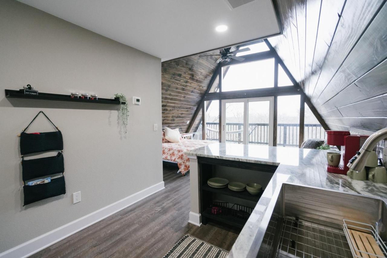 The Maverick: A-Frame W/ Hammock And Tree Top View New Braunfels Extérieur photo