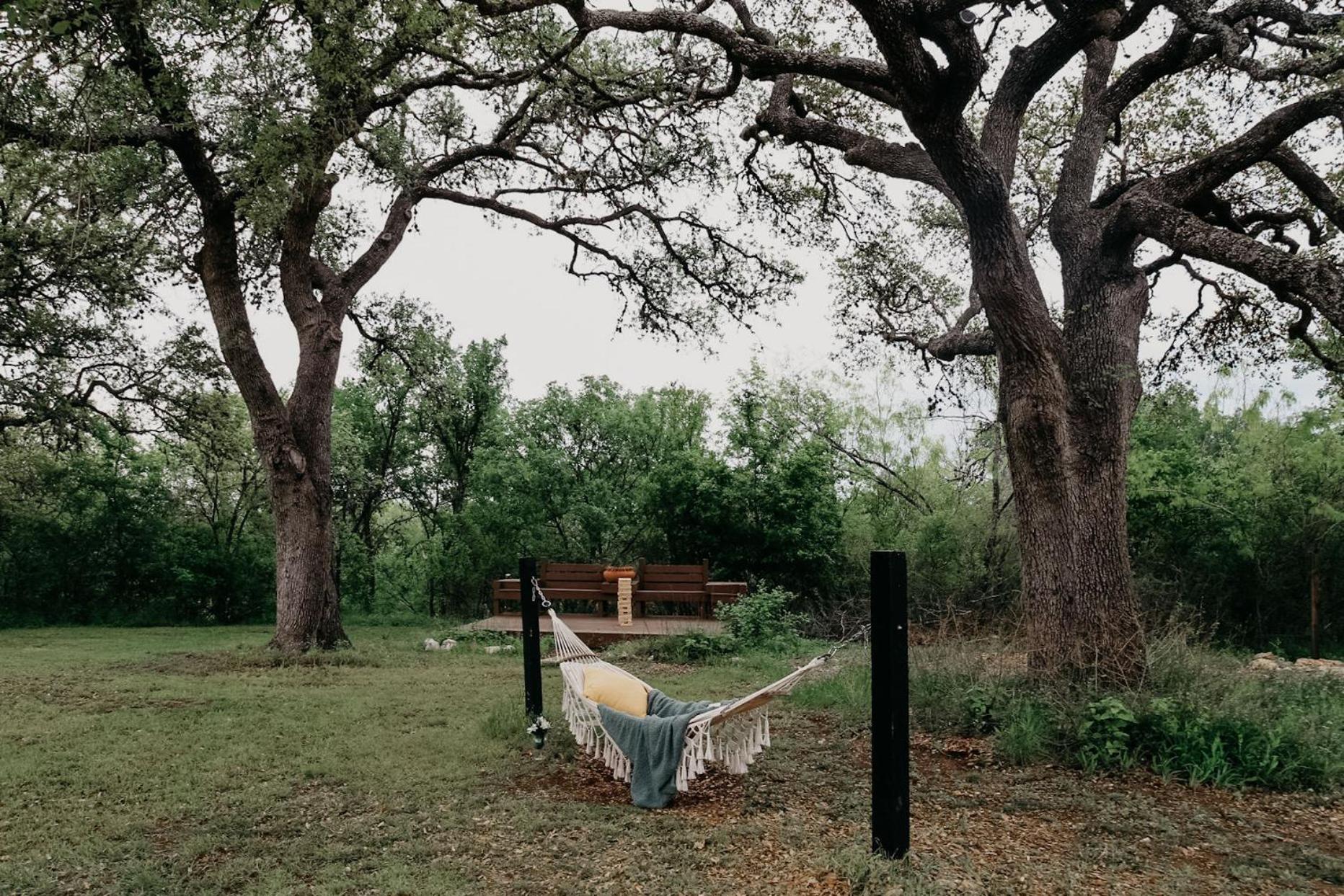 The Maverick: A-Frame W/ Hammock And Tree Top View New Braunfels Extérieur photo